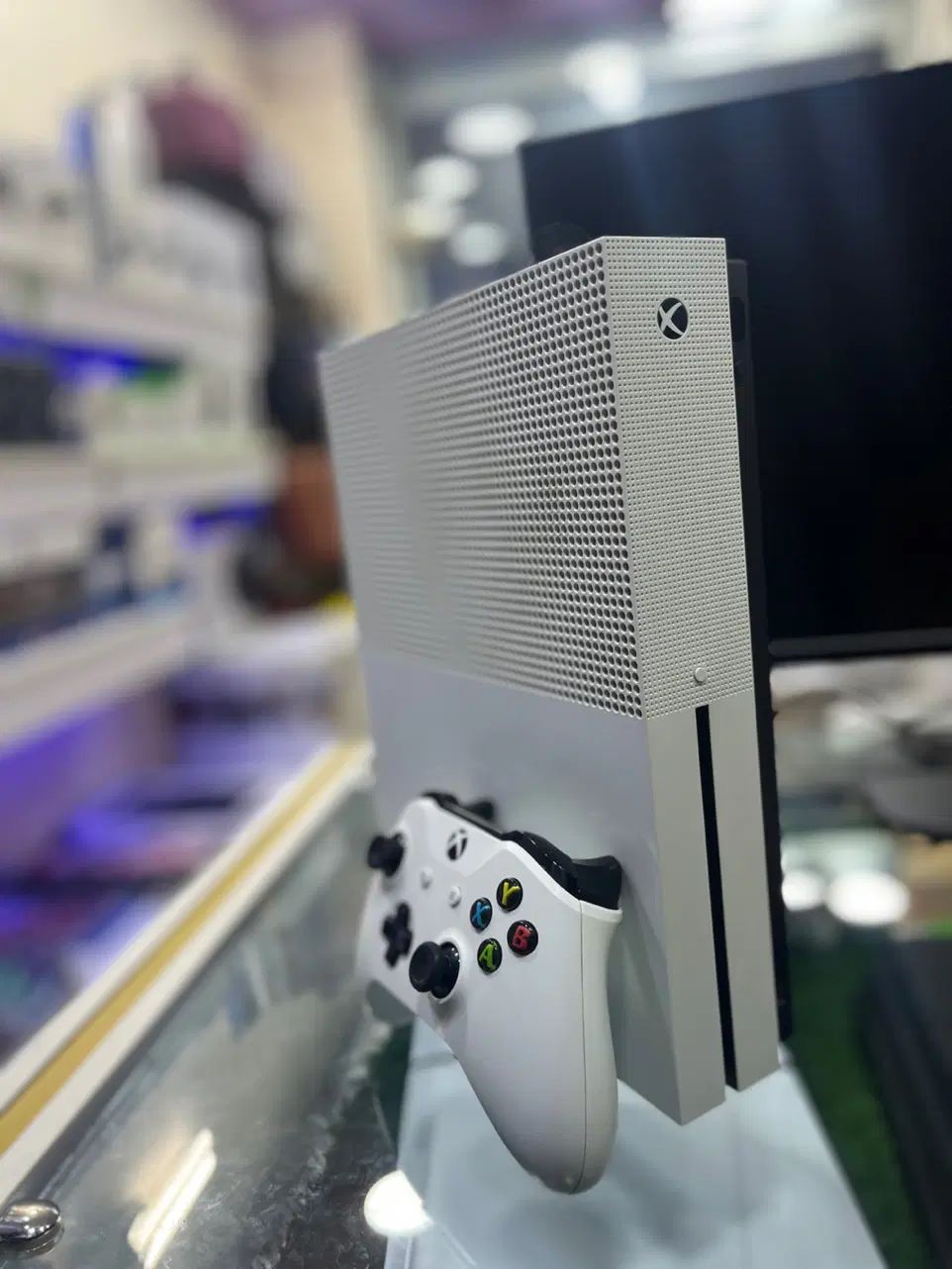 (آوا استور)Xbox one s 1TB ایکس باکس وان اس|کنسول، بازی ویدئویی و آنلاین|رشت, استادسرا|دیوار