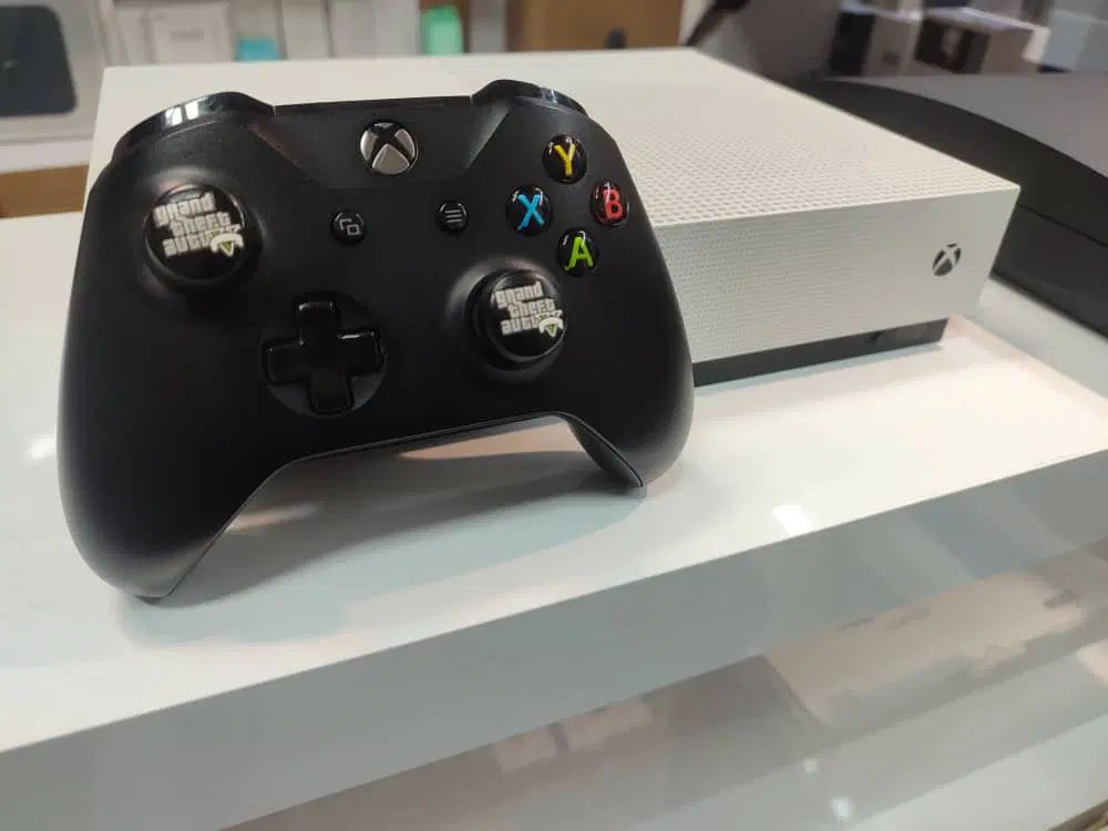 دستگاه xbox 1s یک ترا در حد نو|کنسول، بازی ویدئویی و آنلاین|تبریز, |دیوار