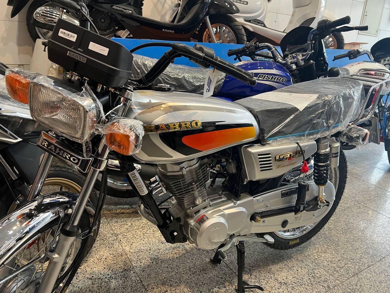 هوندا رهرو 125CC مدل۱۴۰۳ پیشرو پرواز نیکتاز بهرو|موتورسیکلت|اصفهان, لاله|دیوار