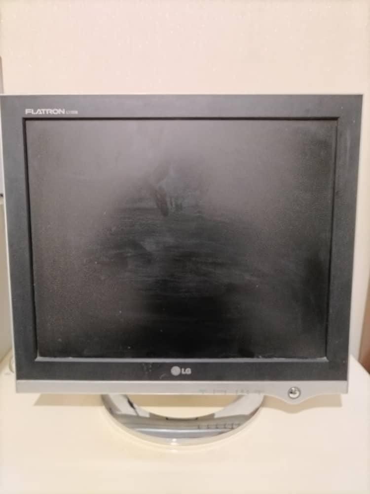 مانیتور 15 اینچ LG|رایانه رومیزی|تهران, شهرک پرواز|دیوار