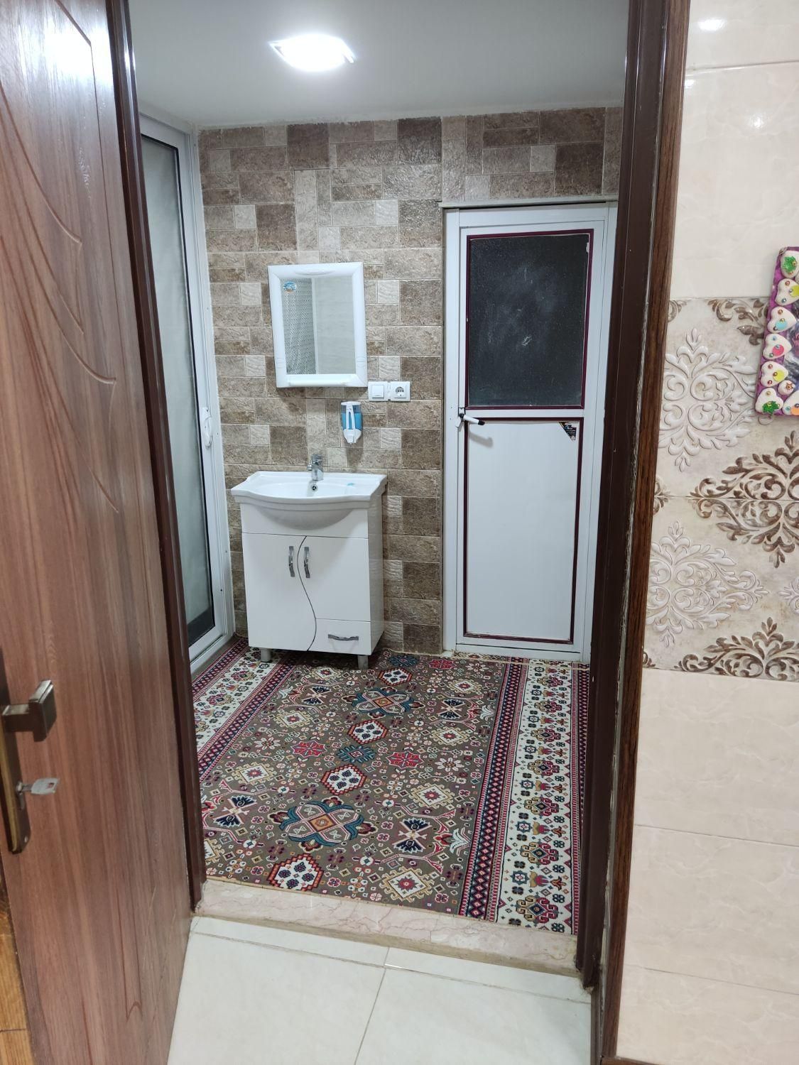 اجاره ویلایی 2خوابه دربست شیک تمیز خ جی|اجارهٔ کوتاهمدت آپارتمان و سوئیت|اصفهان, ابر|دیوار