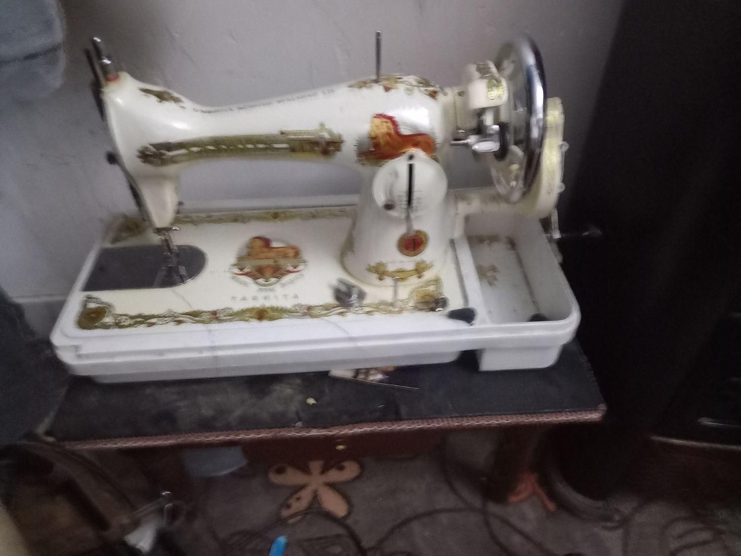 چرخ خیاطی سالم و تمیز|چرخ خیاطی و ریسندگی|دامغان, |دیوار