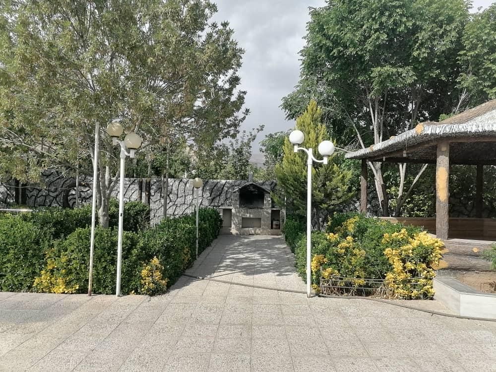 اجاره ویلا باغ نزدیک به مرکز شهر|اجارهٔ کوتاه‌مدت ویلا و باغ|شیراز, ویلاشهر|دیوار