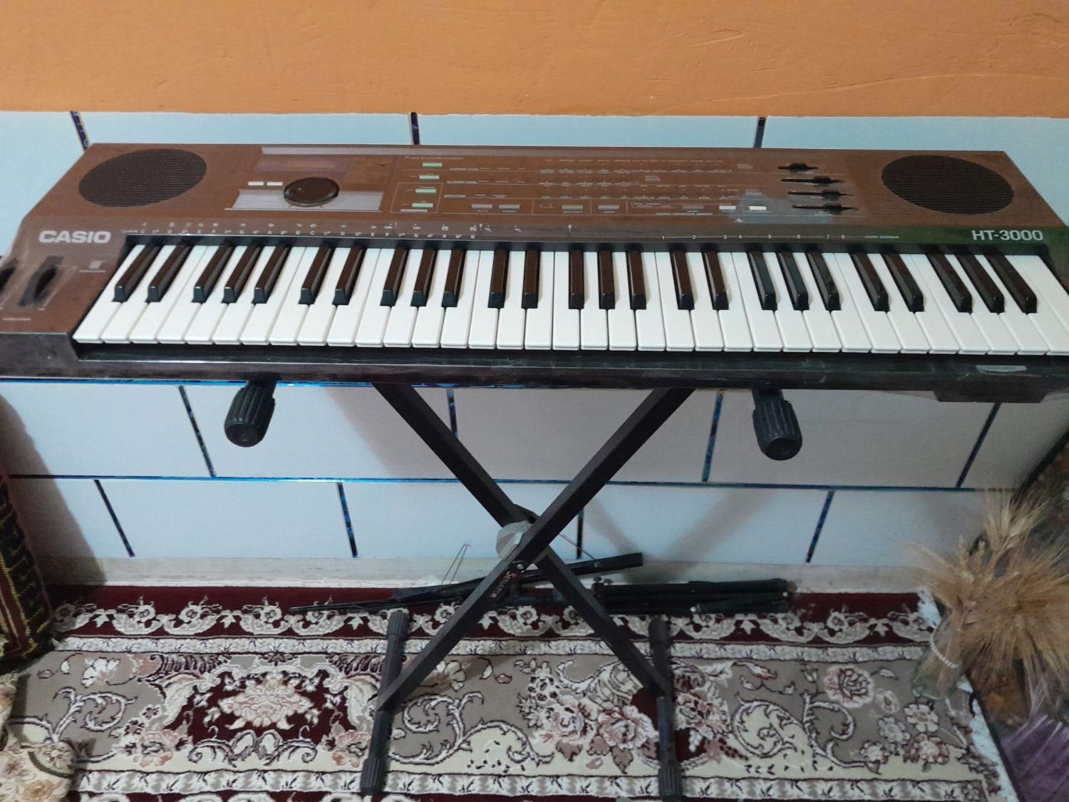 ارگ CASIO|پیانو، کیبورد، آکاردئون|مرودشت, تخت جمشید|دیوار