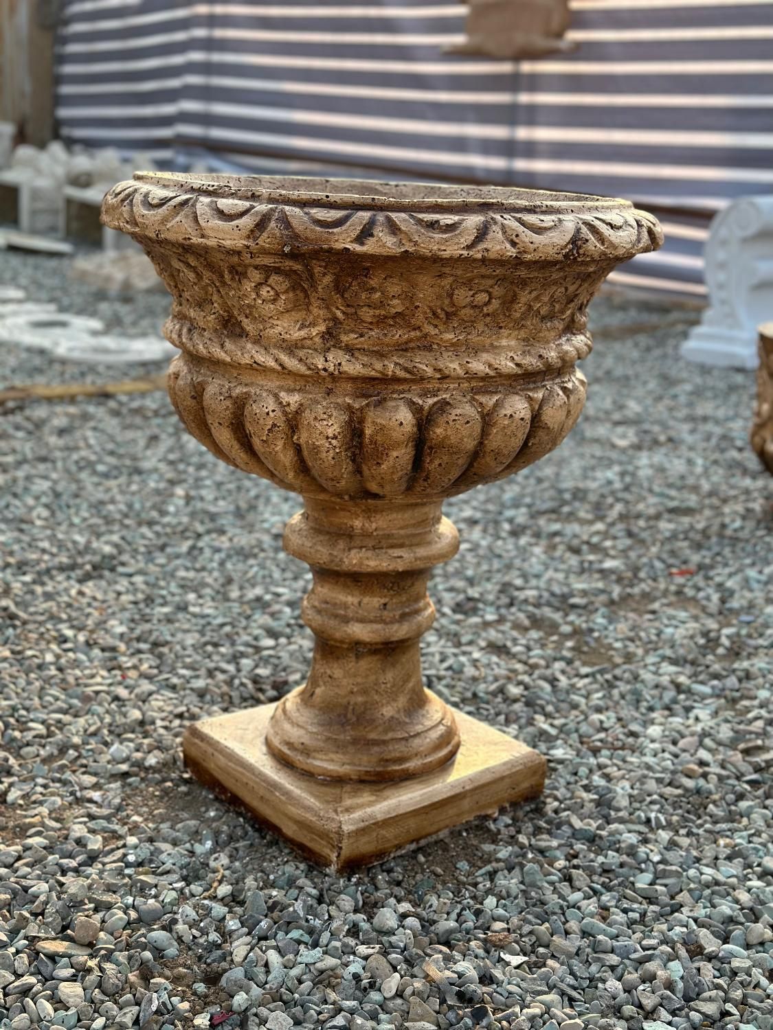 تولیدی گلدون سبک و سنگین|گل و گیاه طبیعی|مشکیندشت, |دیوار