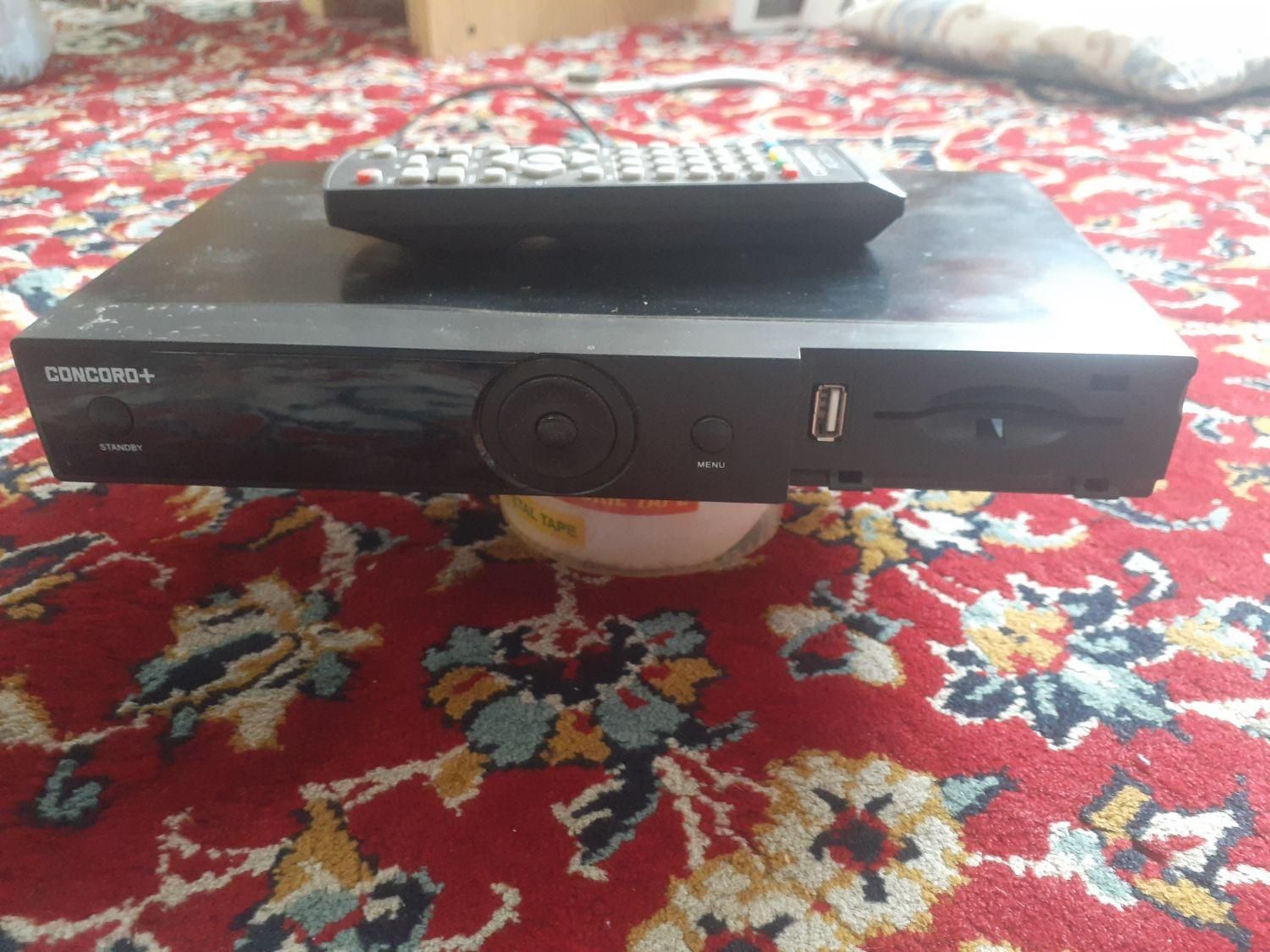گیرنده با کیفیت سالم فلش خور کنترل داره|پخش‌کننده DVD و ویدیو|سبزوار, مدرس|دیوار