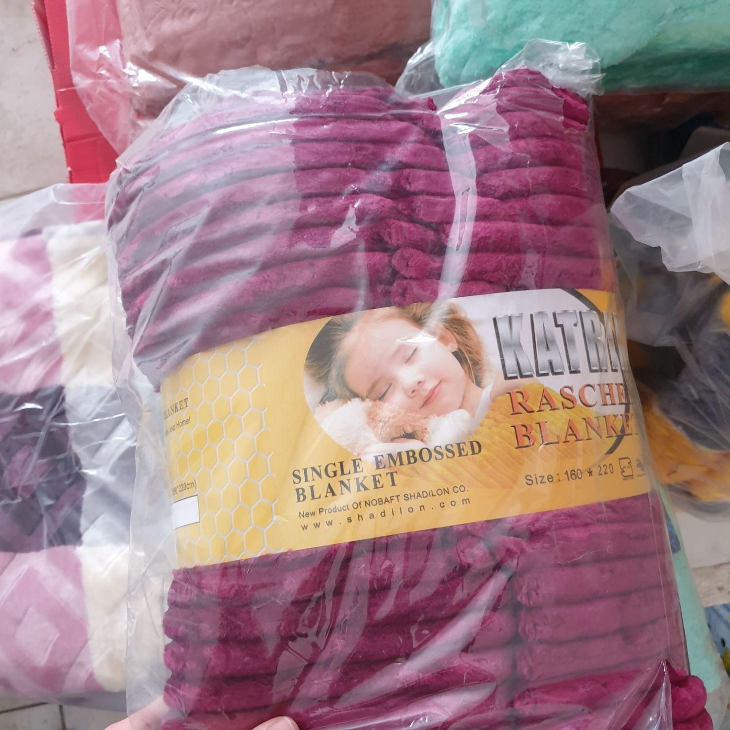 پتو های ژله ای و ساده|رختخواب، بالش، پتو|ارومیه, |دیوار