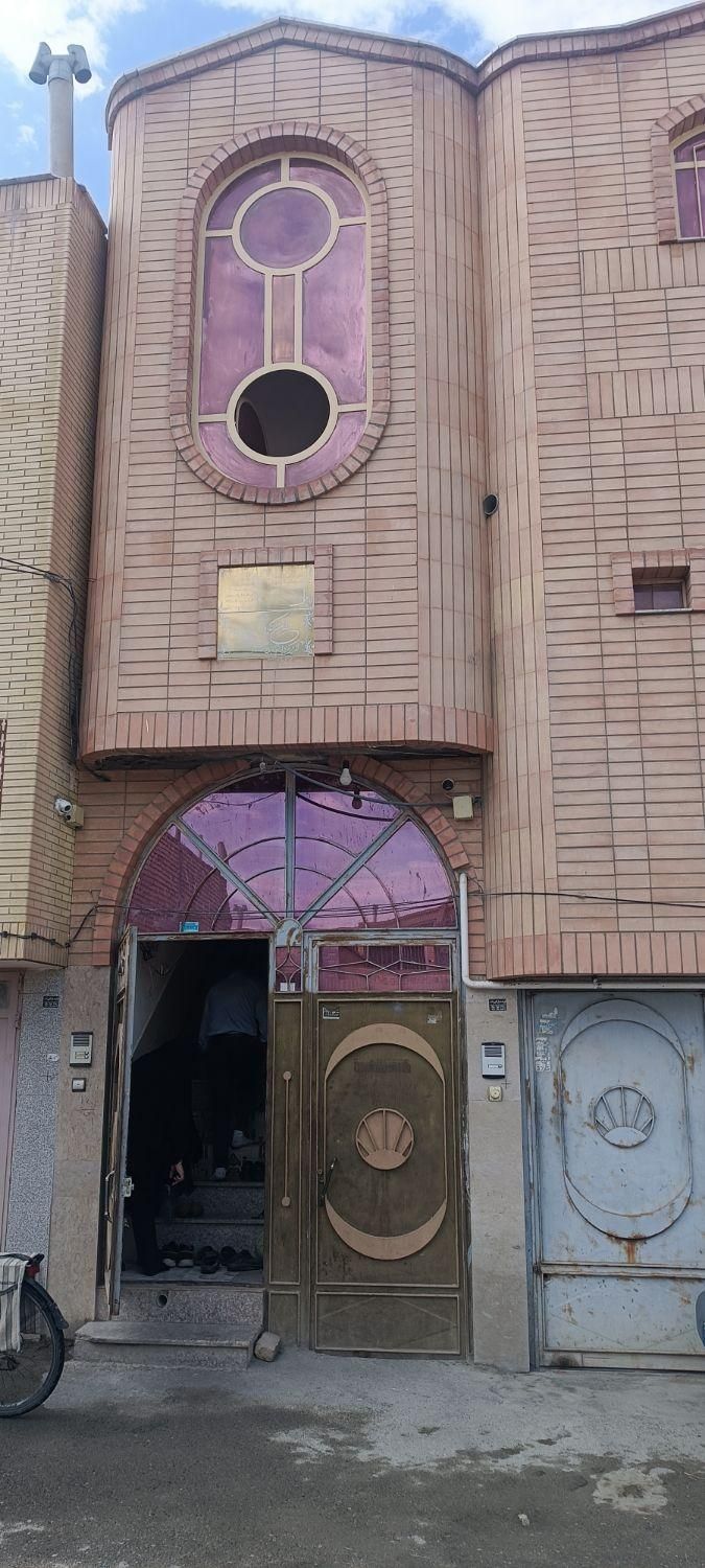 خانه خوشجا معاوضه با زمین یا فروشی|فروش خانه و ویلا|نجف‌آباد, شیخ بهایی|دیوار