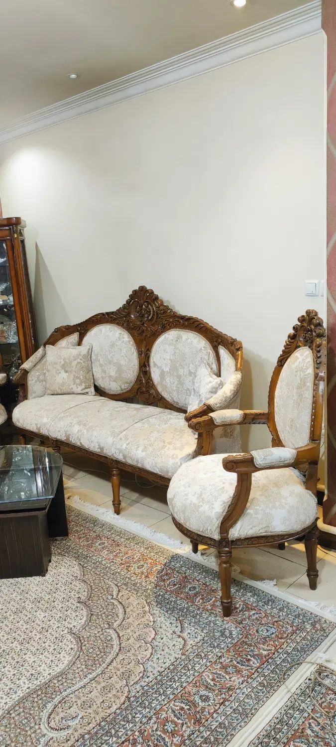 مبل استیل ۹ نفره با ناهار خوری  میز گرد و بیضی ست|مبلمان خانگی و میز عسلی|تهران, حکیمیه|دیوار