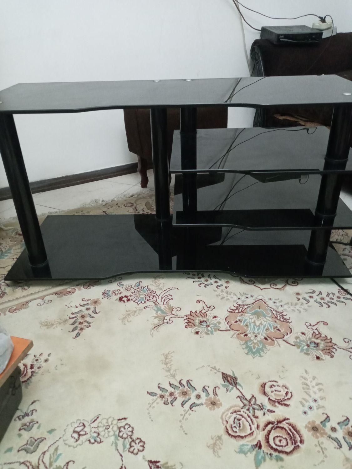 میز شیشه ای قیمت پایین در حد lcd میز زیر تلویزیون|میز تلویزیون|تهران, خواجه نظام الملک|دیوار