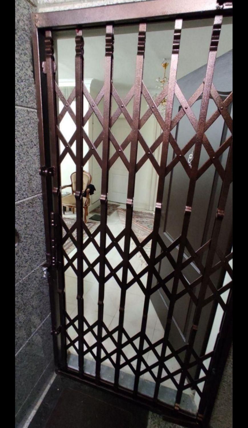 درب .حفاظ کشویی .آکاردئونی.محافظ درب ضد سرقت|مصالح و تجهیزات ساختمان|بندرعباس, |دیوار