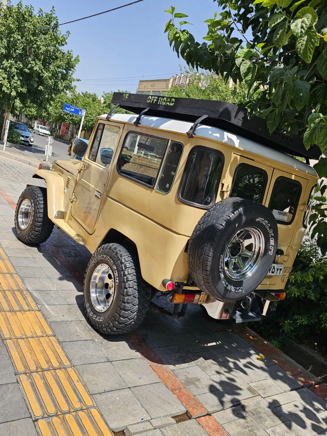 لندکروز 2اف مدل1983 درجه 1|خودرو سواری و وانت|اصفهان, برازنده|دیوار