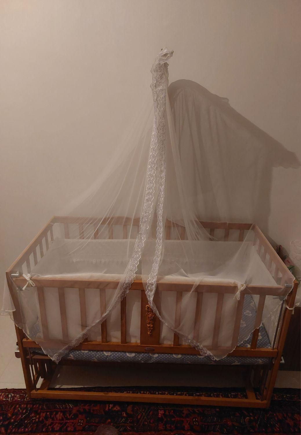 تخت و گهواره نوزادی|تخت و سرویس خواب|تبریز, |دیوار