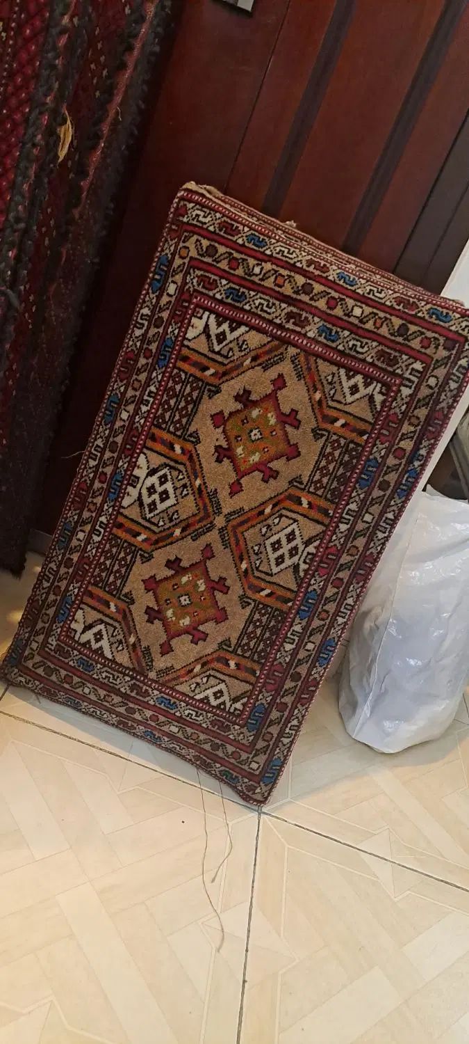 پشتی دست باف|پشتی|کرج, عظیمیه|دیوار