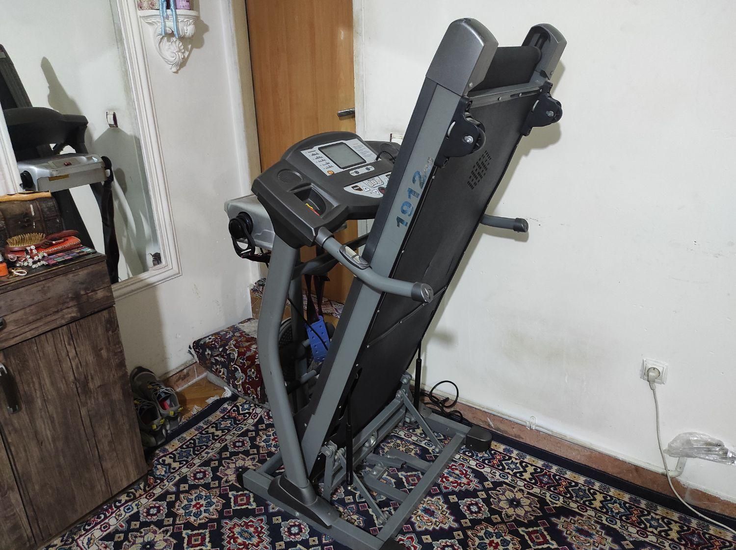 تردمیل..فروش یا معاوضه با گوشی لبتاب تو این قیمت|تجهیزات ورزشی|ملارد, |دیوار