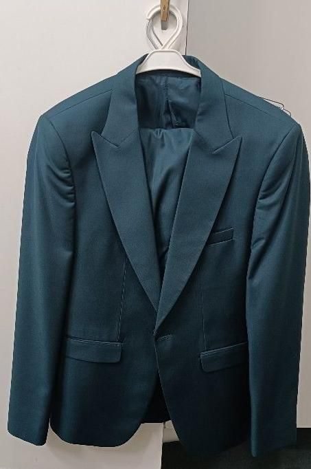 کت و شلوار، نو|لباس|فردیس, فردیس|دیوار