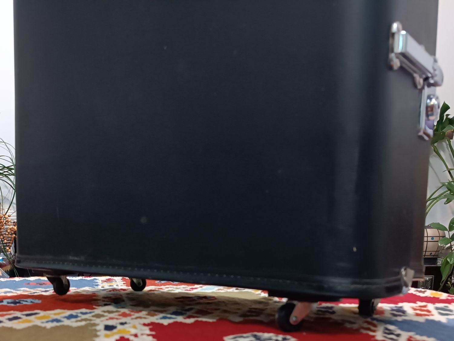 چمدان قدیمی و کلکسیونی Vinylite اورجینال|کلکسیون اشیاء عتیقه|شیراز, شهرک بهشتی|دیوار