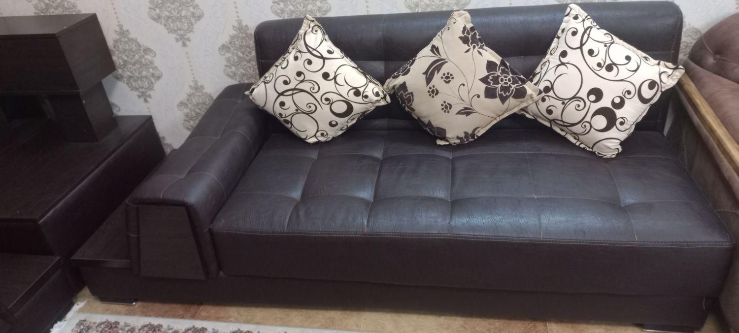 مبل چرمی در حد نو|مبلمان خانگی و میز عسلی|زاهدان, |دیوار