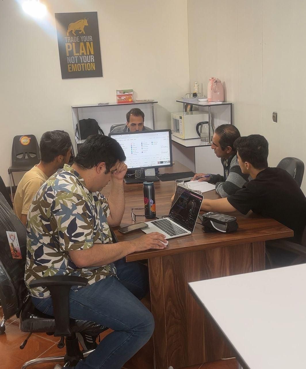 جذب تریدر/ اتاق ترید/فارکس/کریپتو/آموزش ترید|استخدام مالی، حسابداری، حقوقی|تهران, چیتگر جنوبی|دیوار