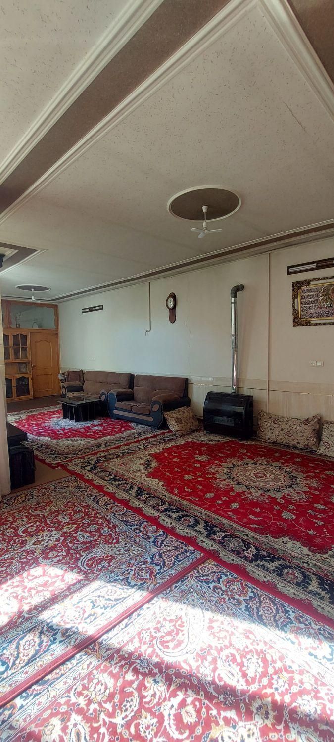 منزل‌ ویلایی ۲۳۰ متر سندار واقع در قهجاورستان|فروش خانه و ویلا|اصفهان, قلعه نو|دیوار