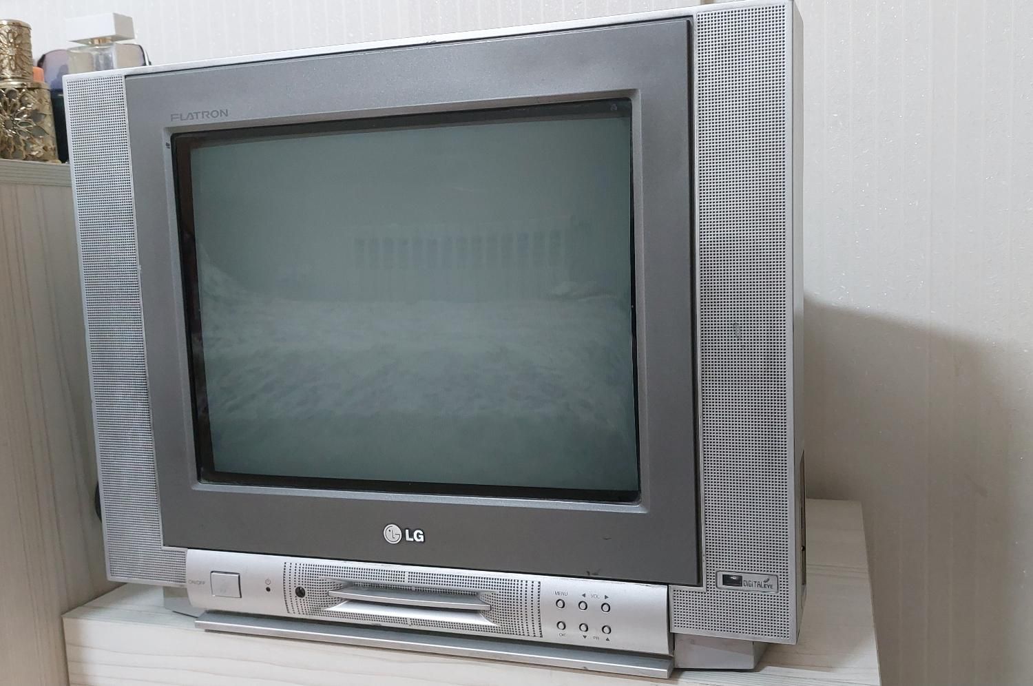 تلویزیون LG صفحه تخت ۲۱ و ۱۴ اینچ|تلویزیون و پروژکتور|مشهد, فرهنگیان (شهرک غرب)|دیوار