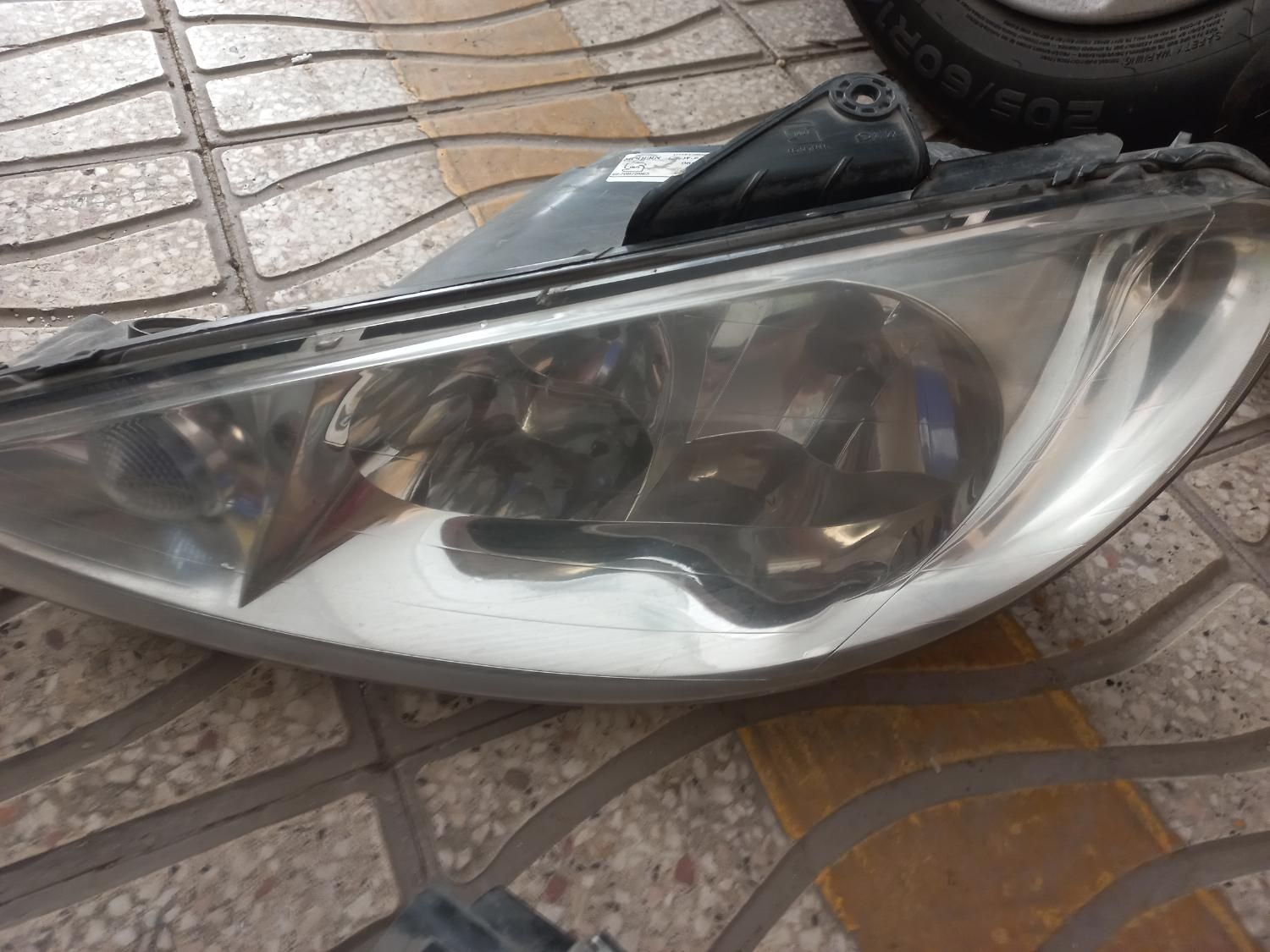 چراغهای جلو و عقب فابریک ۲۰۶ مدل ۱۴۰۰|قطعات یدکی و لوازم جانبی|اصفهان, مهدی آباد|دیوار