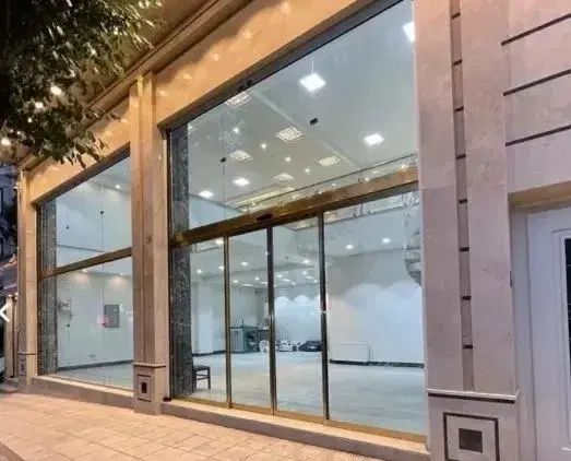 140 متر تجاری دائم با تابلو بر معلم  مناسب فروشگاه|اجارهٔ مغازه و غرفه|مشهد, دانشجو|دیوار