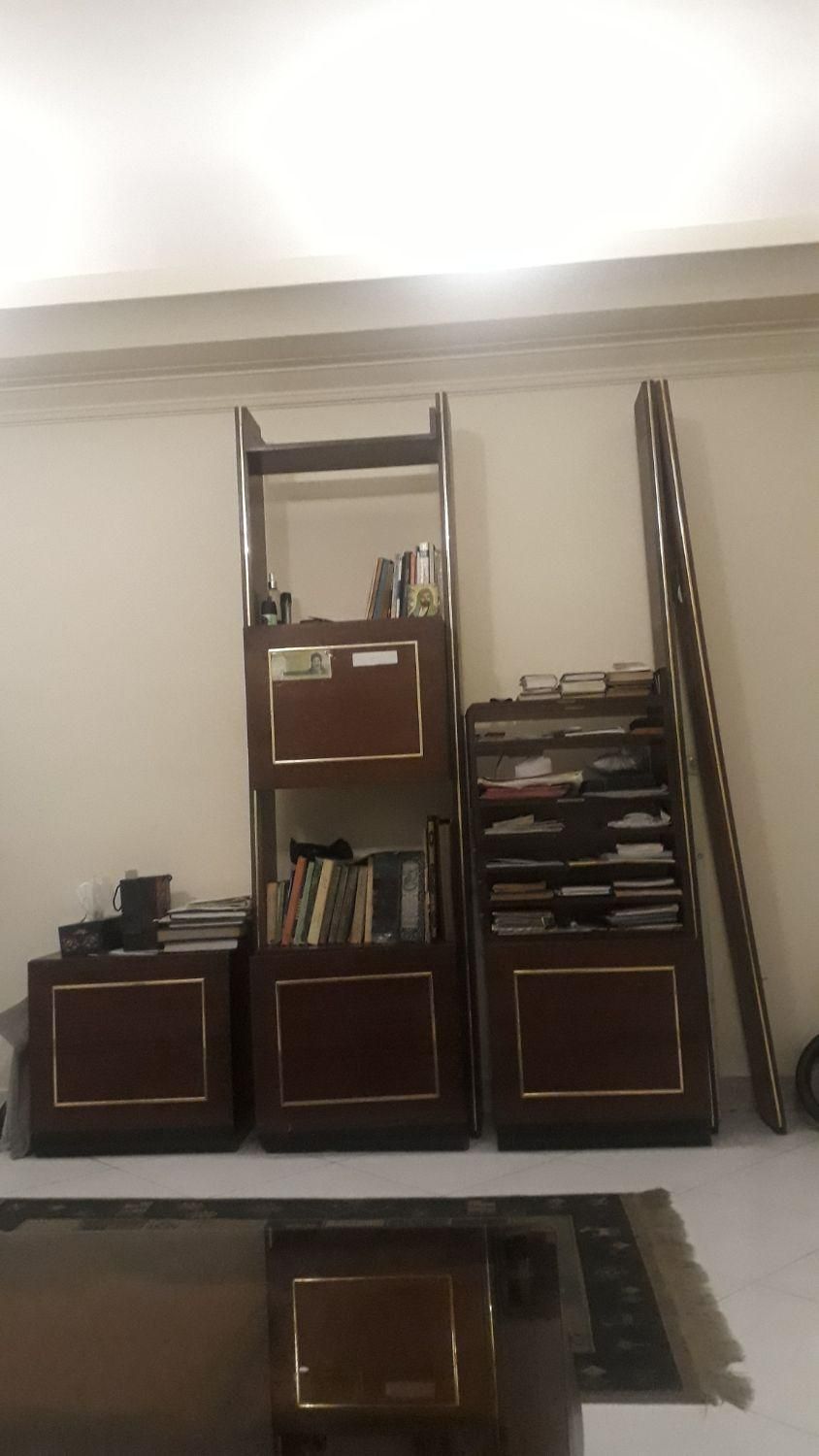 کتابخونه دارای ۴کمد و راست و چپ ۶طبقه|کتابخانه، شلف، قفسه‌های دیواری|تهران, قیطریه|دیوار
