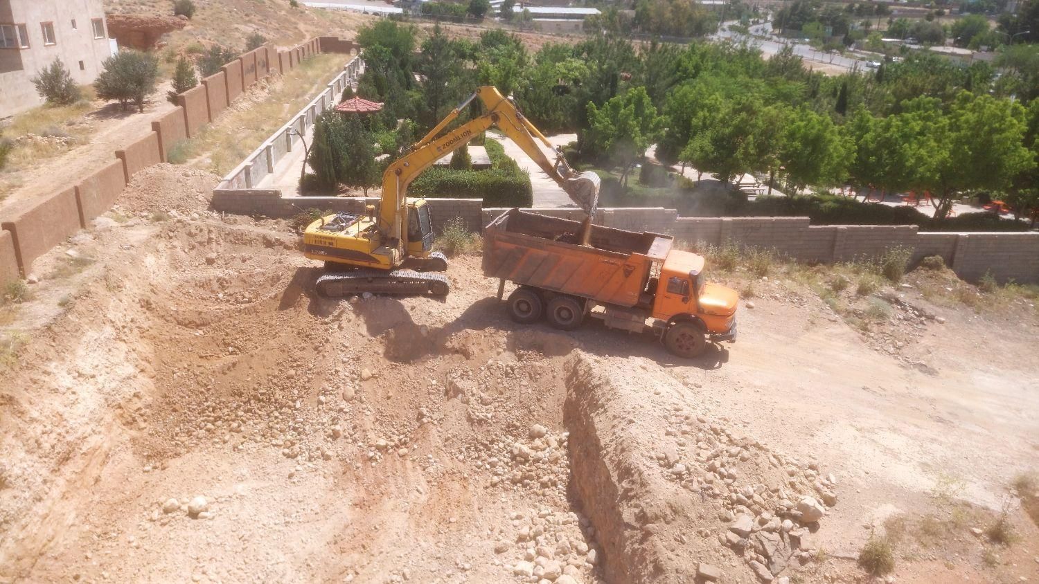 بیل مکانیکی، چکش،کوهبری،خاکبرداری وحمل،تخریب|خدمات حمل و نقل|شیراز, پارک آزادی|دیوار