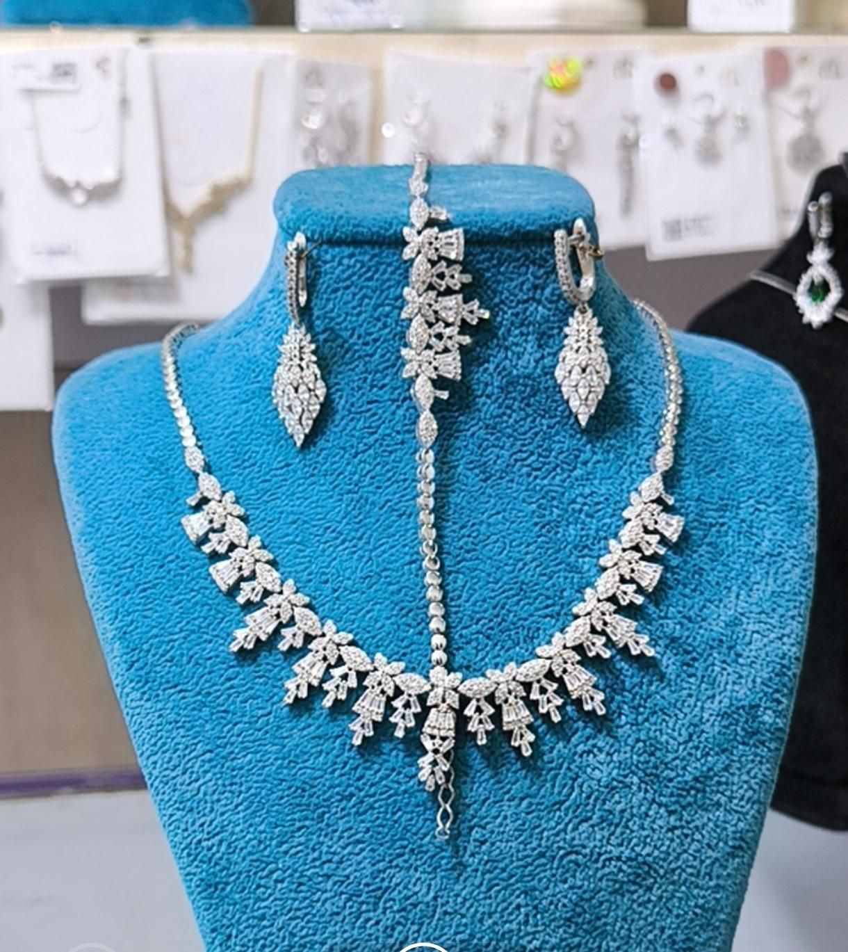 سرویس نقره دستبند نقره گوشواره نقره|بدلیجات|تبریز, |دیوار