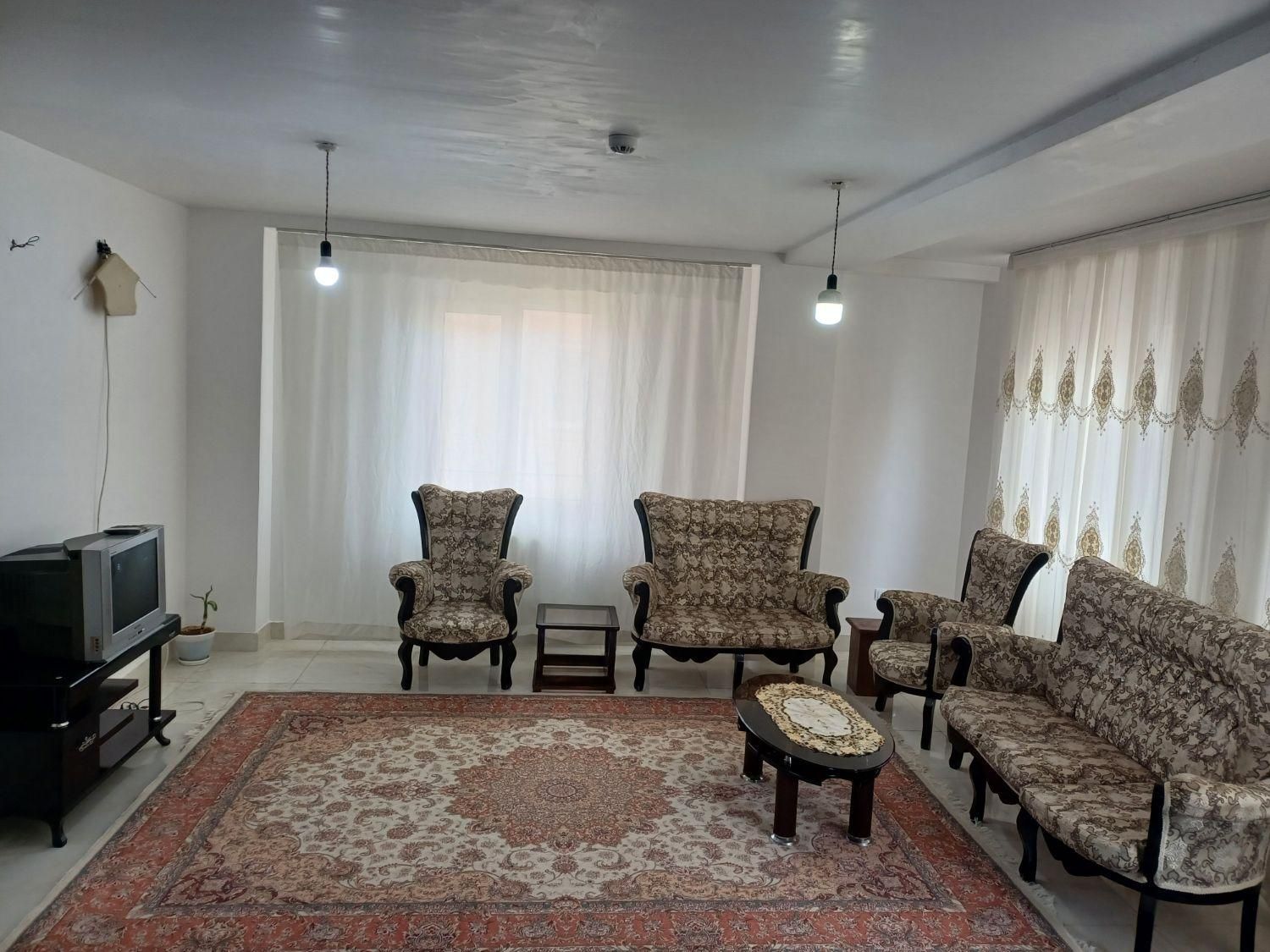 آپارتمان دو خوابه در مرکز شهر (علی آباد)|اجارهٔ کوتاه‌مدت آپارتمان و سوئیت|اردبیل, |دیوار