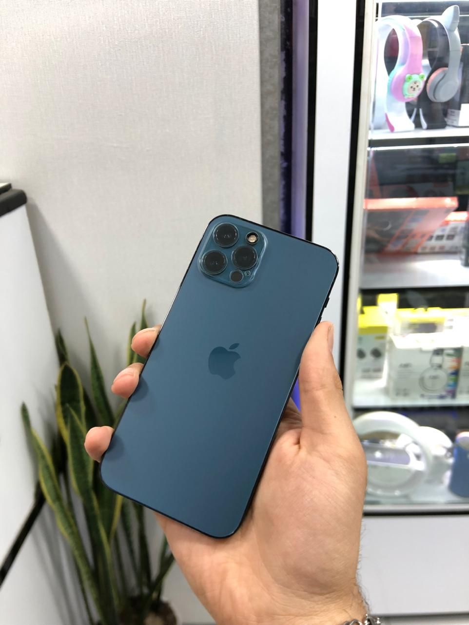 اپل iPhone 12 Pro باتری ۱۰۰ بسیار تمیز|موبایل|تهران, جلیلی|دیوار