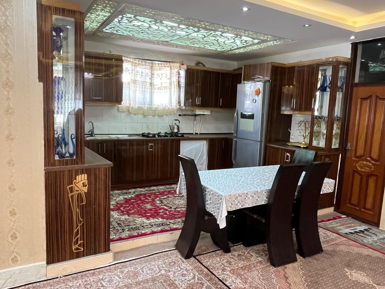 اجاره ویلایی دربست هتل و سوییت آپارتمان|اجارهٔ کوتاه‌مدت ویلا و باغ|سرعین, |دیوار