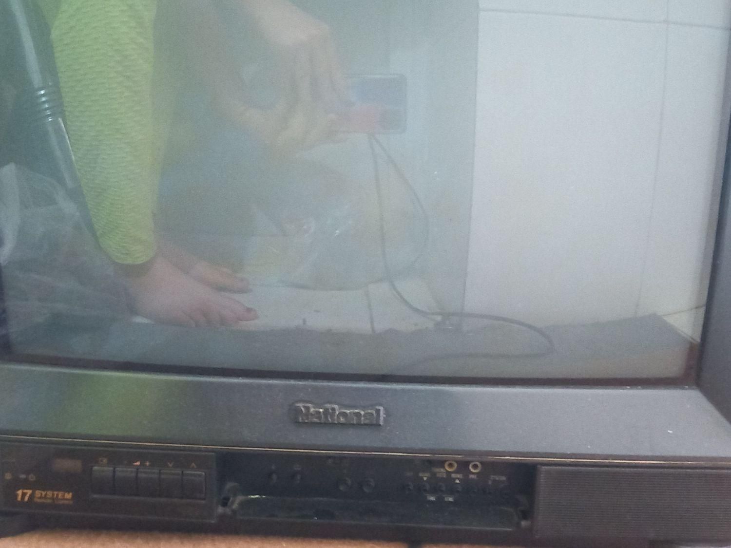 تلویزیون|تلویزیون و پروژکتور|رودهن, |دیوار