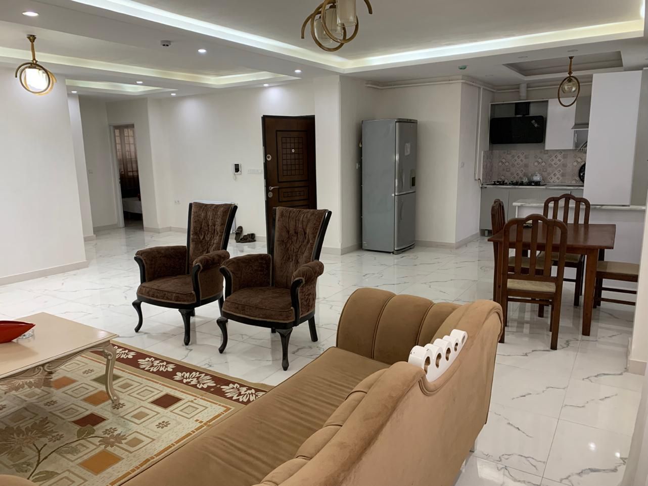 اجاره روزانه/هفتگی/ماهانه آپارتمان۱۳۰متری در گلسار|اجارهٔ کوتاه‌مدت آپارتمان و سوئیت|رشت, پستک|دیوار