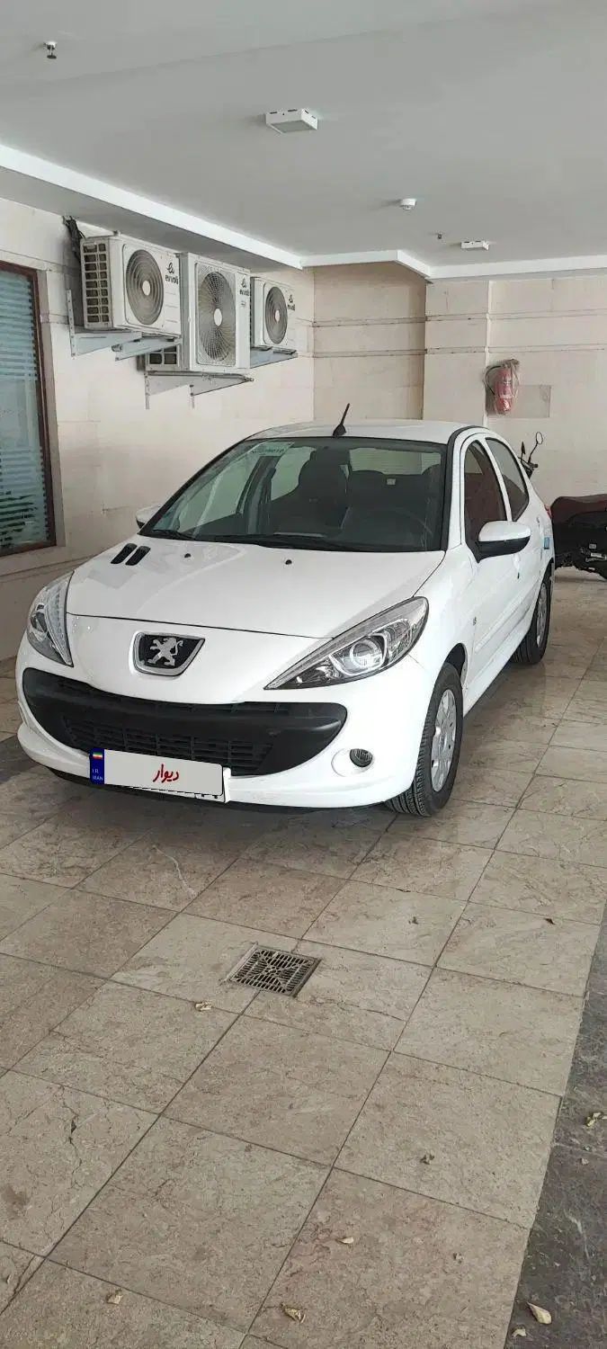 207 مدل 1401بی رنگ کم کار فرمون برقی چهار چرخ دیسک|خودرو سواری و وانت|مشهد, کوه سنگی|دیوار