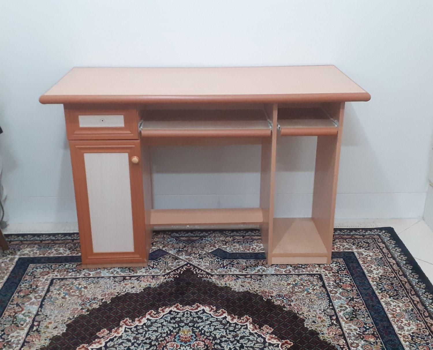 میز کامپیوتر۱۰۰۰۰۰۰ت|میز تحریر و کامپیوتر|گلپایگان, |دیوار