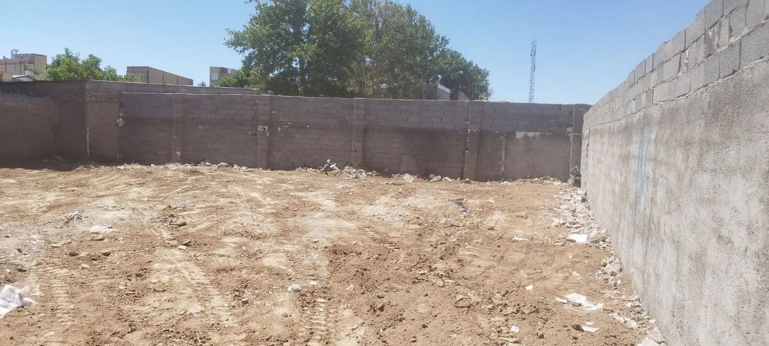 اجاره تعدادی زمین چهار دیواری با آب و برق و گاز|اجارهٔ دفتر صنعتی، کشاورزی، تجاری|کرج, حسین آباد (اکبر آباد)|دیوار