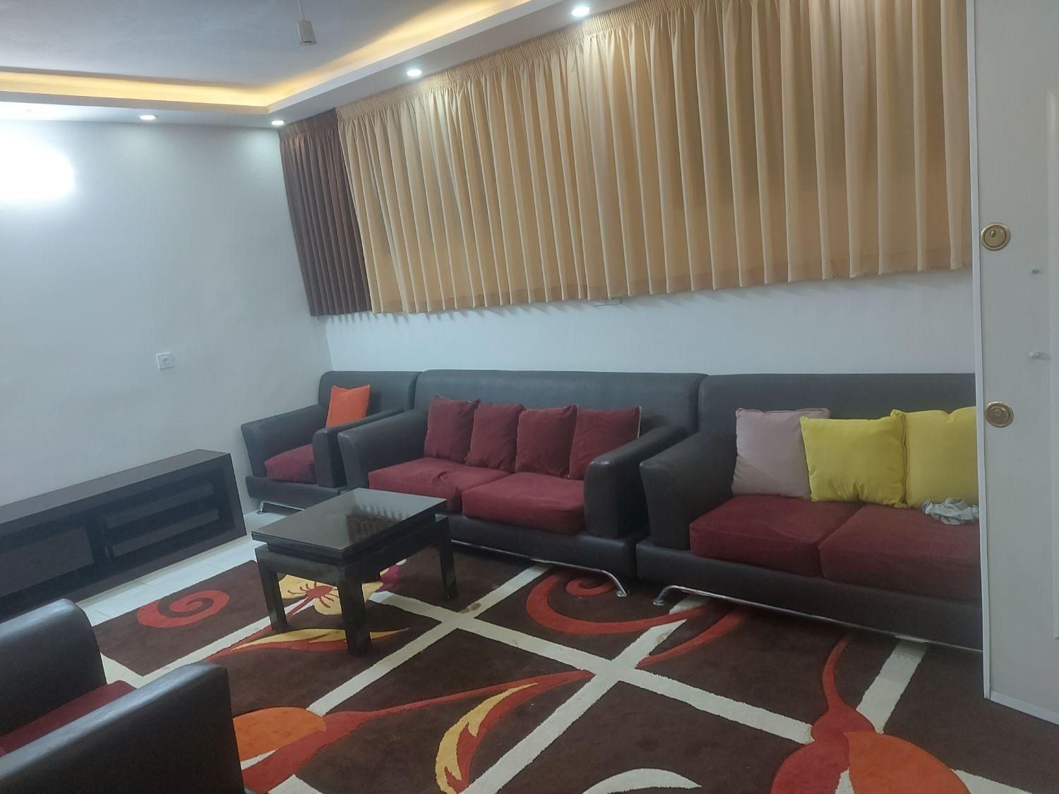 سوئیت روزانه وساعتی|اجارهٔ کوتاه‌مدت آپارتمان و سوئیت|مشهد, نوید|دیوار