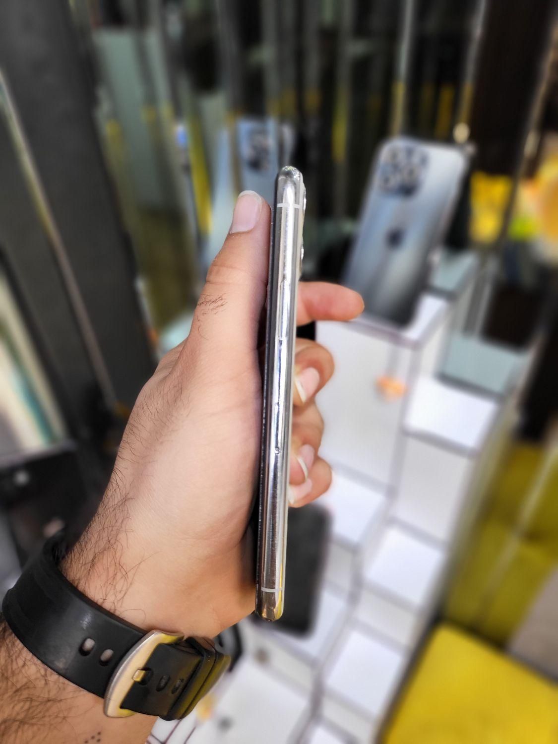 iphone 11 pro 256gb zaa|موبایل|اصفهان, باغ زرشک|دیوار