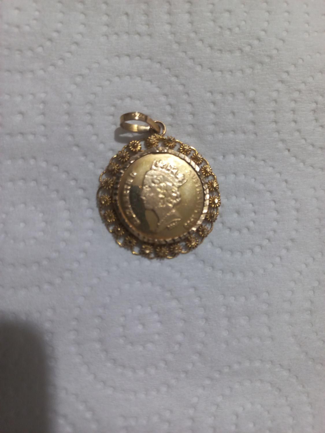 ۱۳گرم طلا ۷ درصد بالای تابلو|جواهرات|شیروان (خراسان), |دیوار