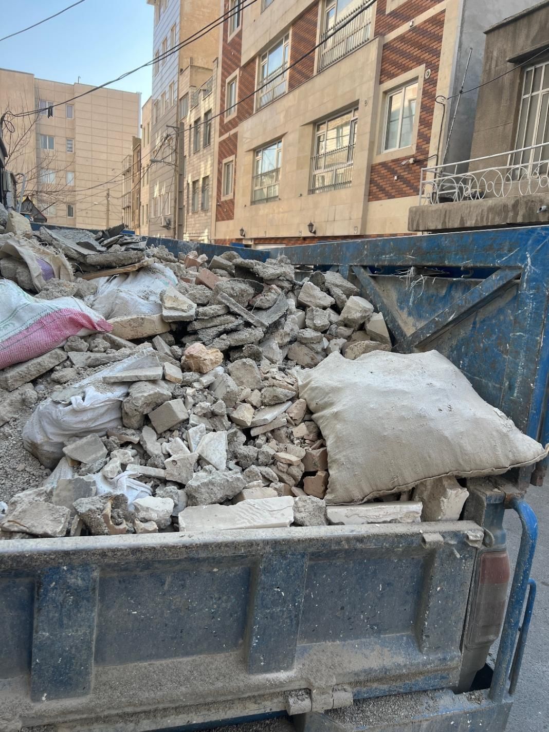 حمل نخاله وخاک در کل تهران شهرری نواب بعثت پیروزی|خدمات حمل و نقل|تهران, نازی‌آباد|دیوار