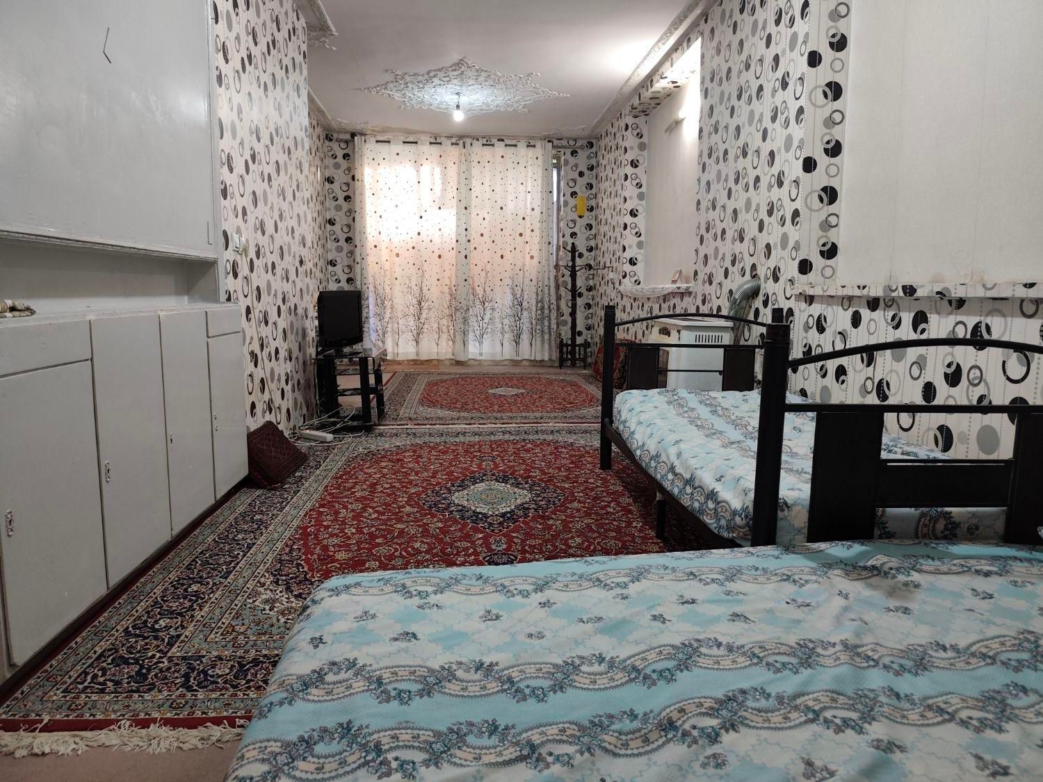 اجاره منزل مبله ویلایی|اجارهٔ کوتاه‌مدت آپارتمان و سوئیت|شیراز, کاراندیش|دیوار