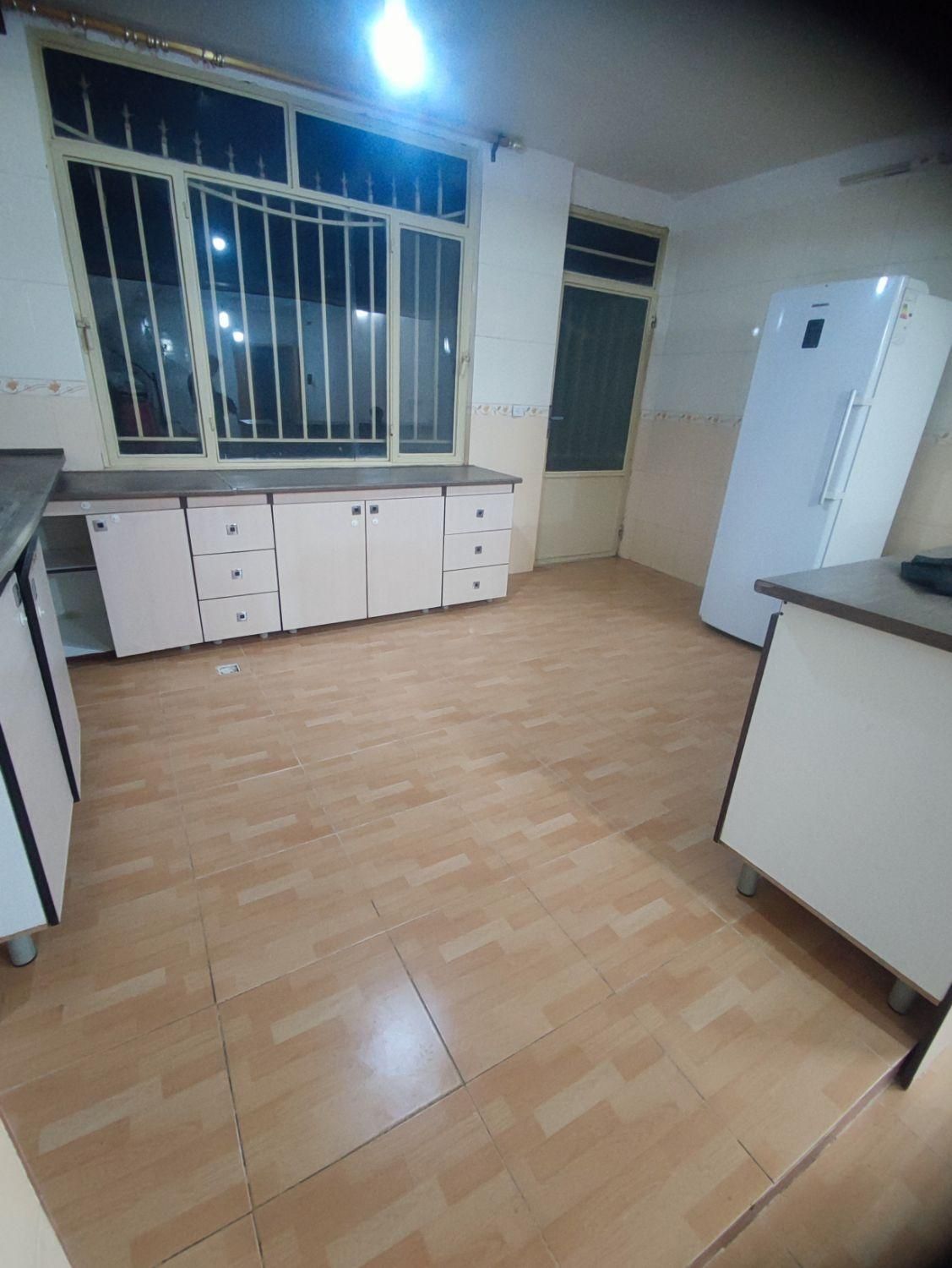 توحید شهر ، بلوک چهار، دوبلکس ، سه دنگی، اسکلت|فروش خانه و ویلا|سبزوار, توحیدشهر|دیوار