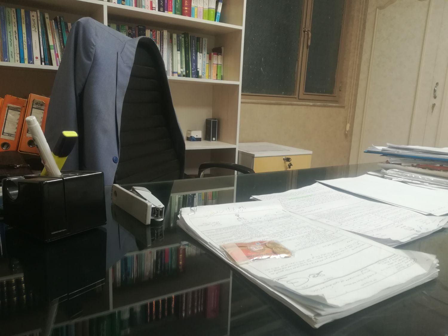 یک نفر خانوم که مسولیت کل مجموعه رو بپذیرد|استخدام اداری و مدیریت|همدان, |دیوار