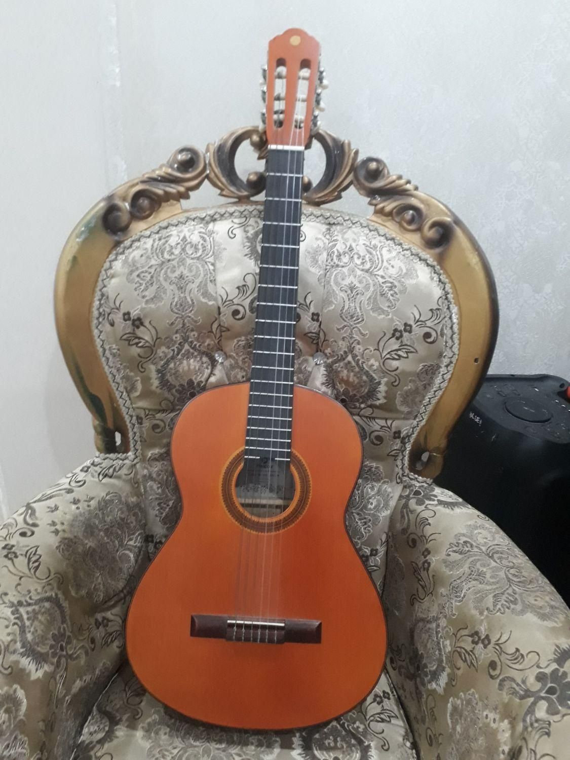 گیتار|گیتار، بیس، امپلیفایر|رشت, انصاری|دیوار