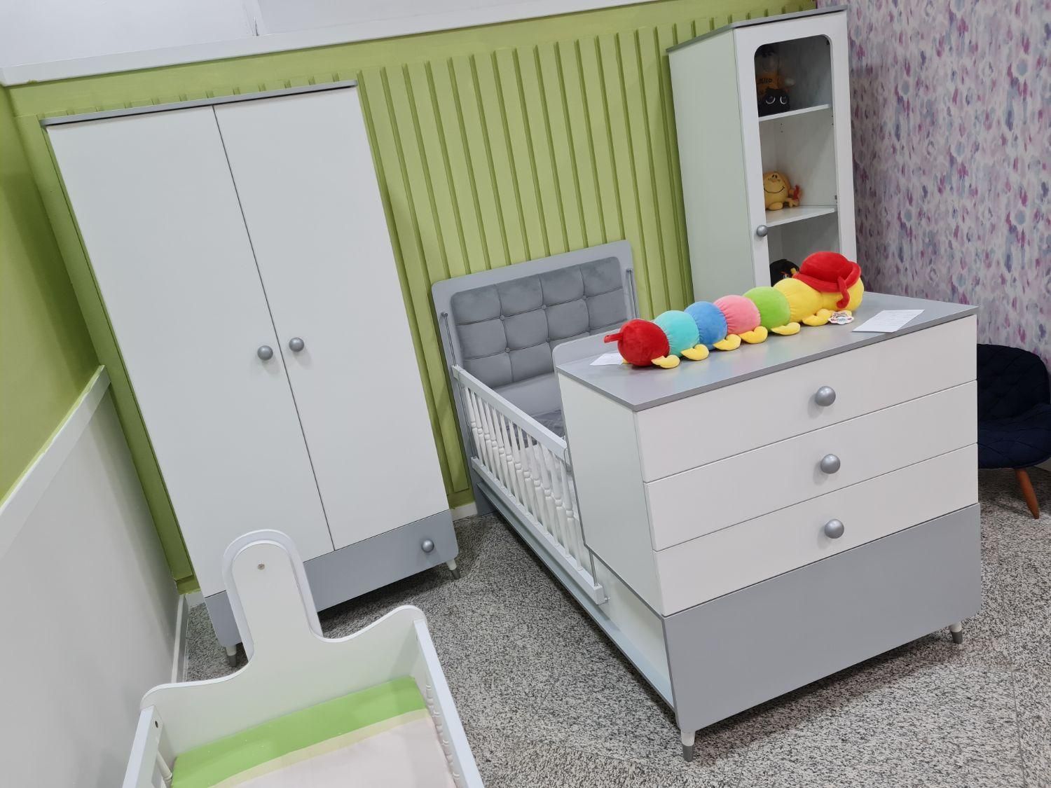 سرویس خواب نوزاد نوجوان لیوا|تخت و سرویس خواب|کرمان, |دیوار