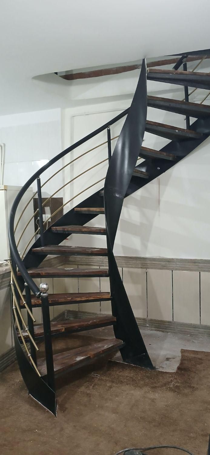 پله پیچ فلزی|خدمات پیشه و مهارت|قزوین, |دیوار