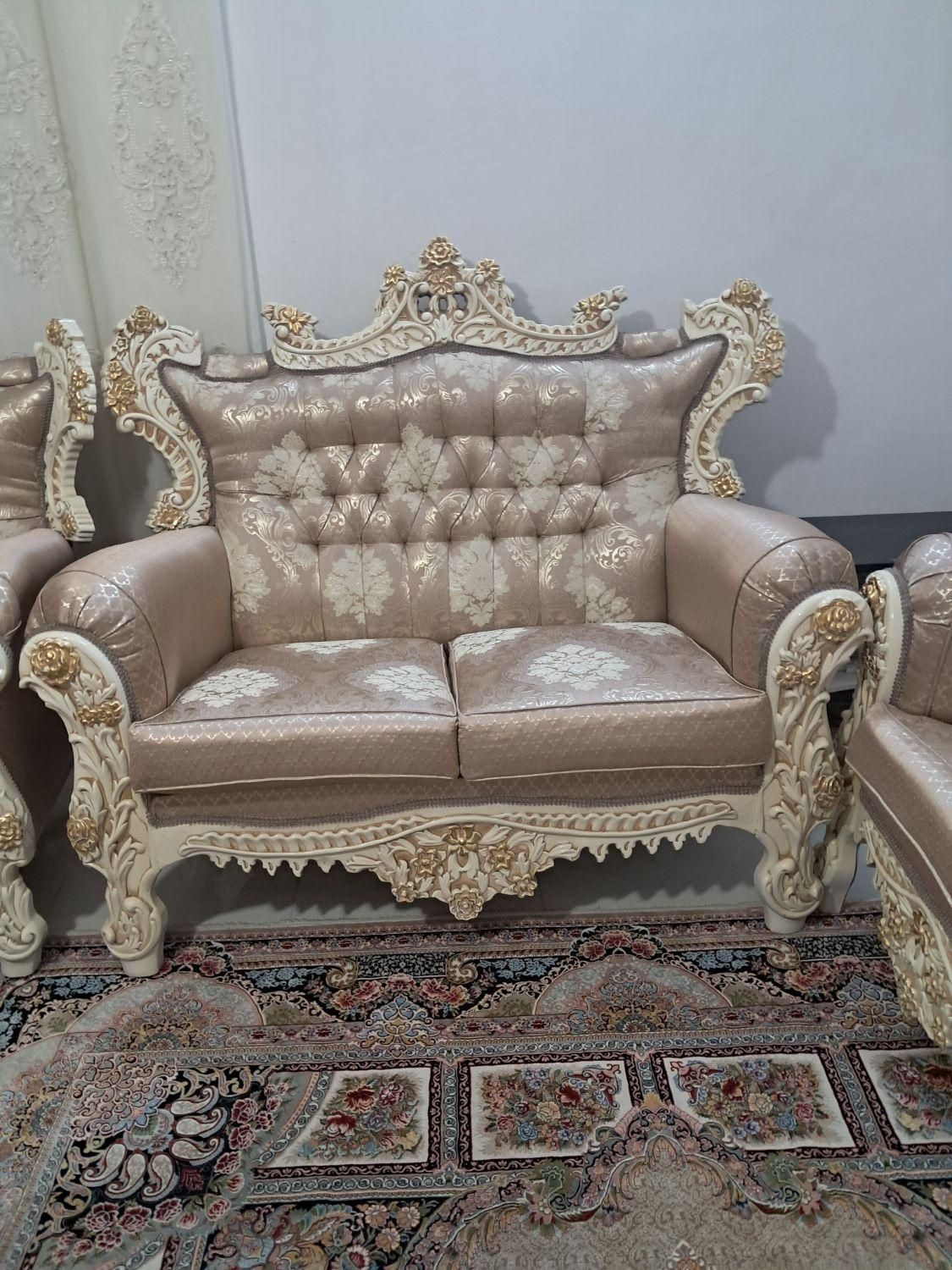 مبل کلاسیک ۷نفره|مبلمان خانگی و میز عسلی|رباط‌کریم, رباط‌کریم|دیوار