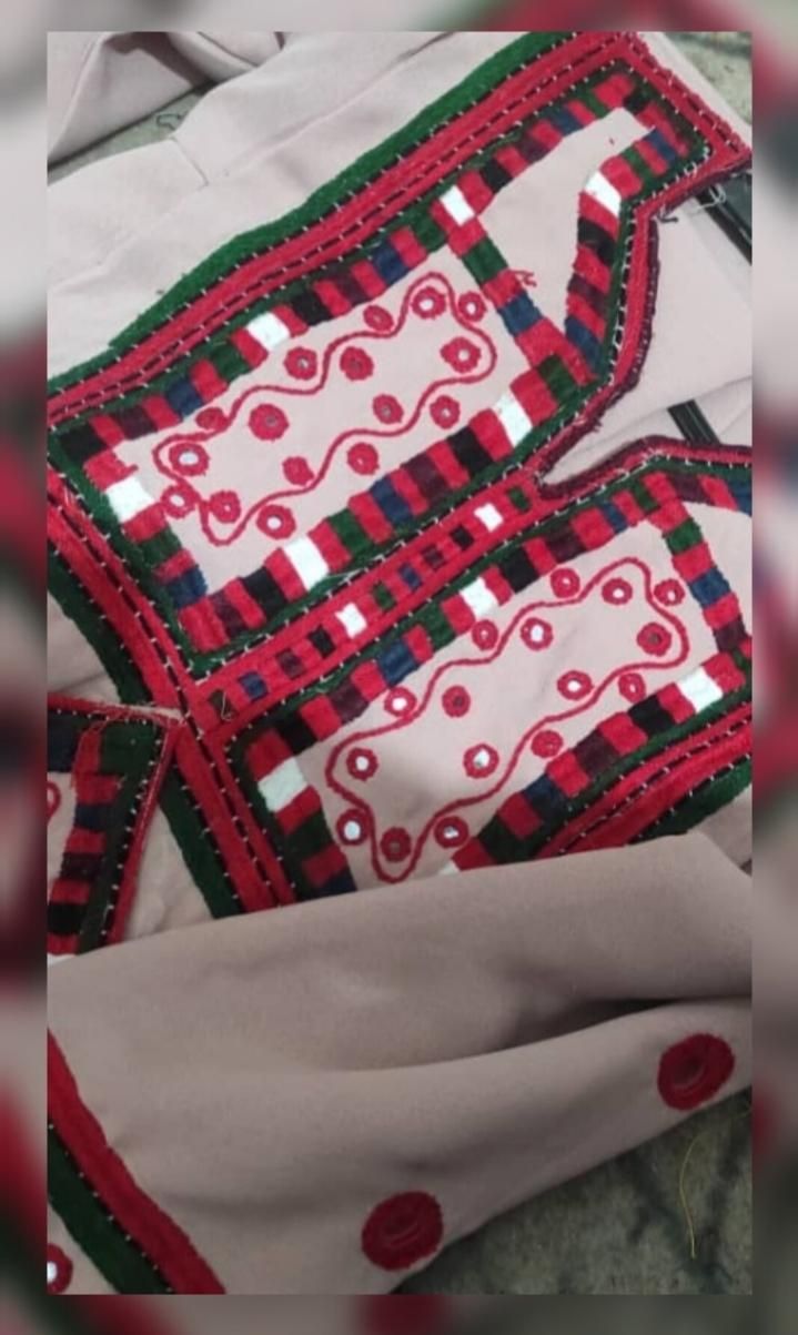 لباس چهار وجب|لباس|زابل, |دیوار